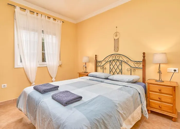 Burriana Hideaway * Нерха